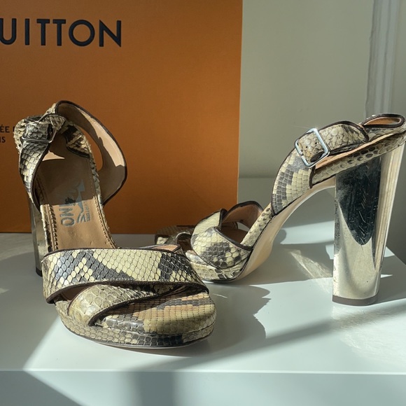 Ferragamo Shoes - Picture 3 of 10